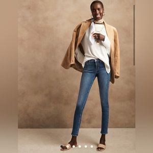 NWT Banana Republic Mid Rise Skinny Jean